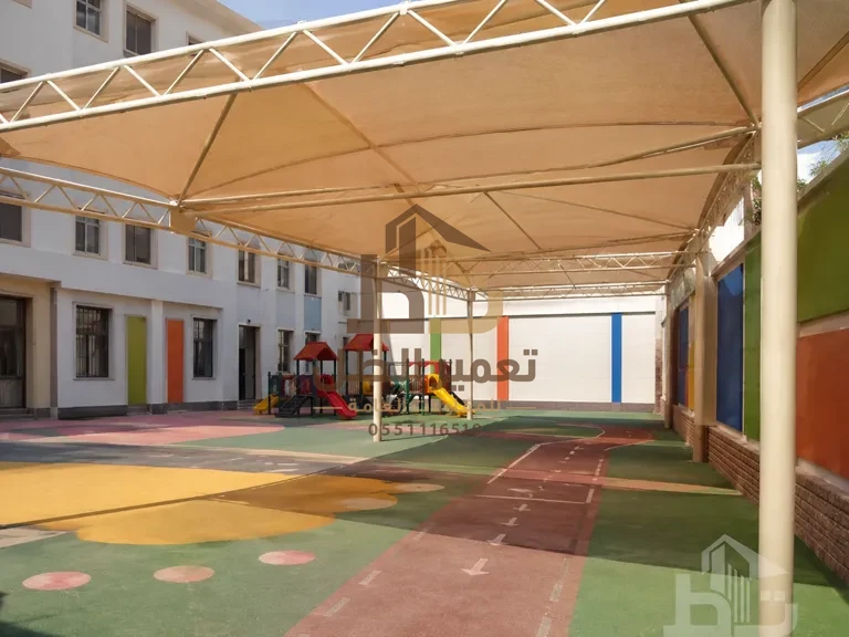 مظلة مدرسة في جدة